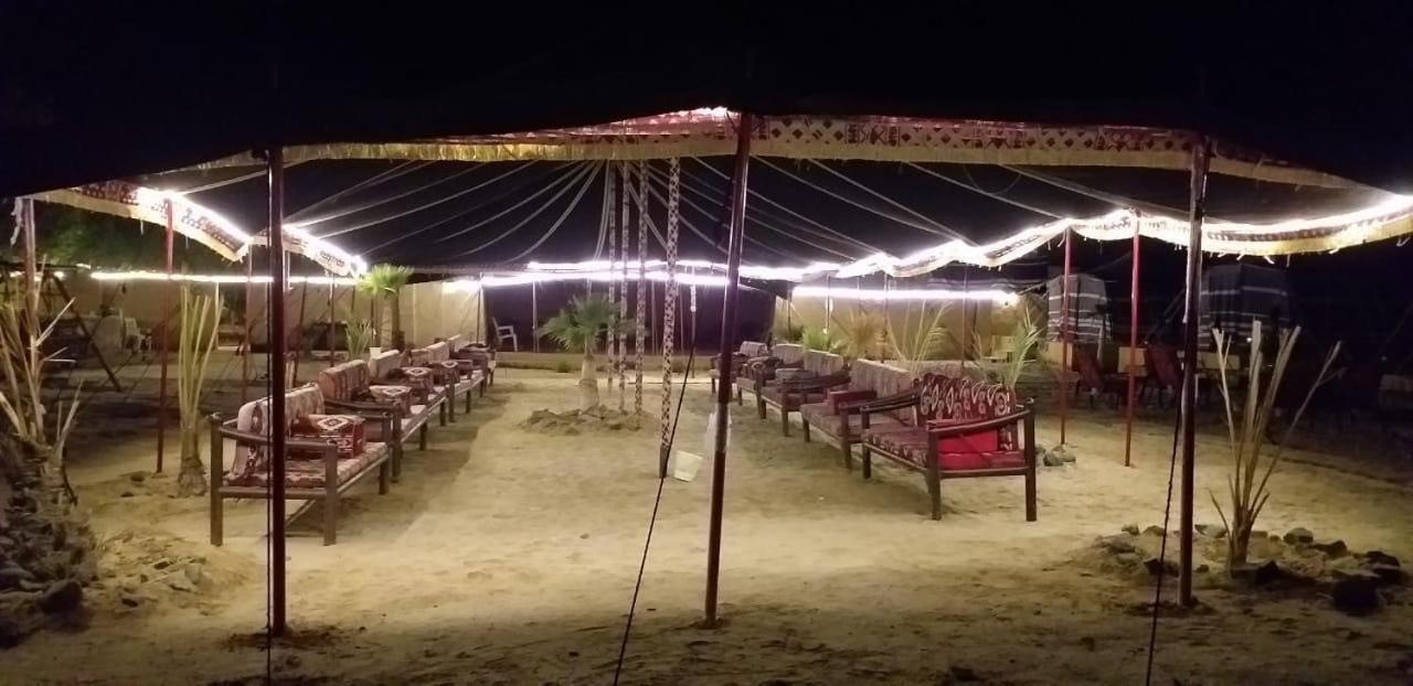 Royal Tours Permanent Camp Hotell Umm Lajj Eksteriør bilde